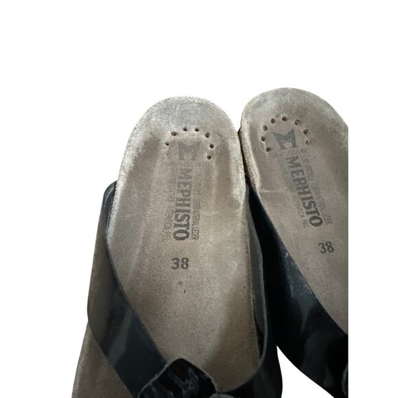 Mephisto Helen Toe Loop Sandal with floral embellishment Black Patent Size 8 - Picture 5 of 6